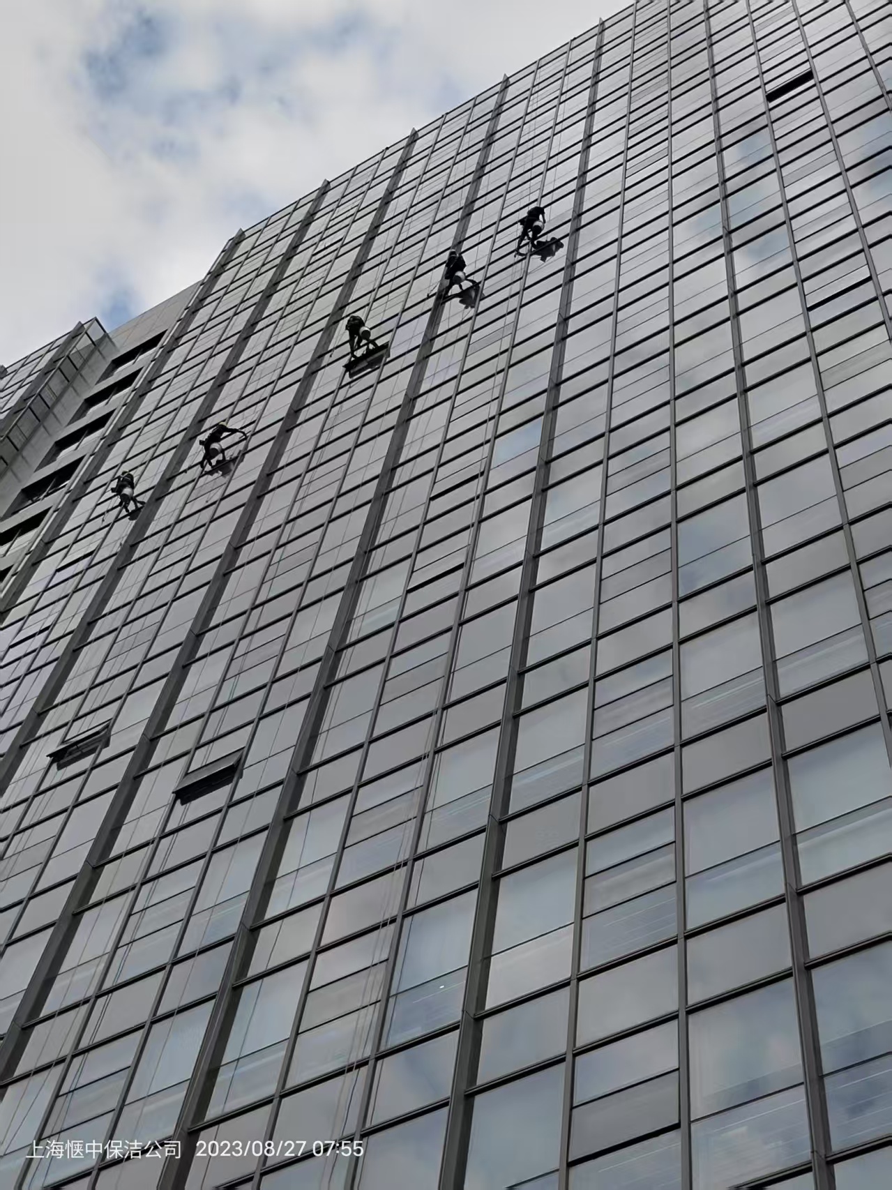 高空作业外墙清洗